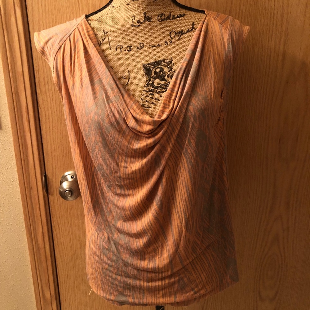 2/13$ Adorable grey orange zebra top